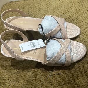 NWT Ann Taylor Factory Sandals